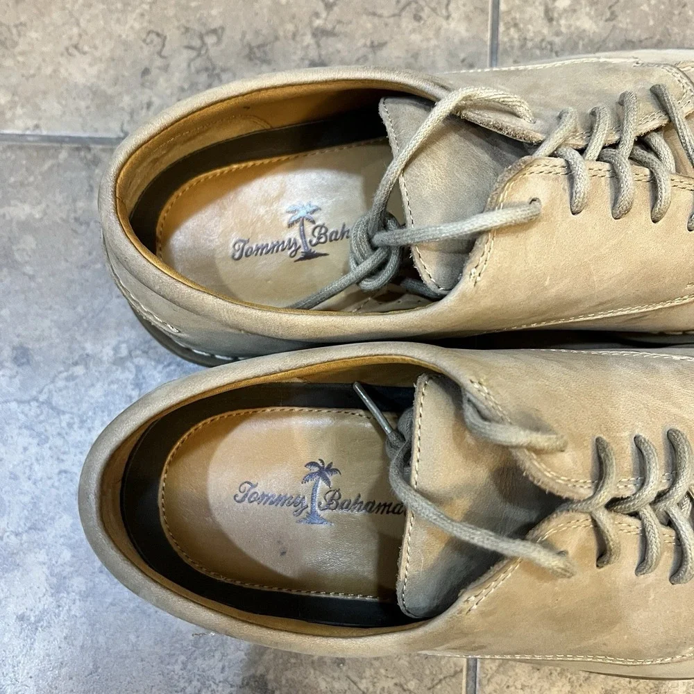 Men's Tommy Bahama Boat Shoes Size 10.5
